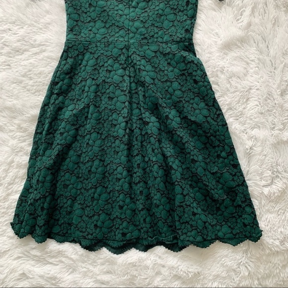 LARK & RO Deep Green Fit and Flare Crew Neck Sheath Stretch Lace Mini Dress - Picture 10 of 16